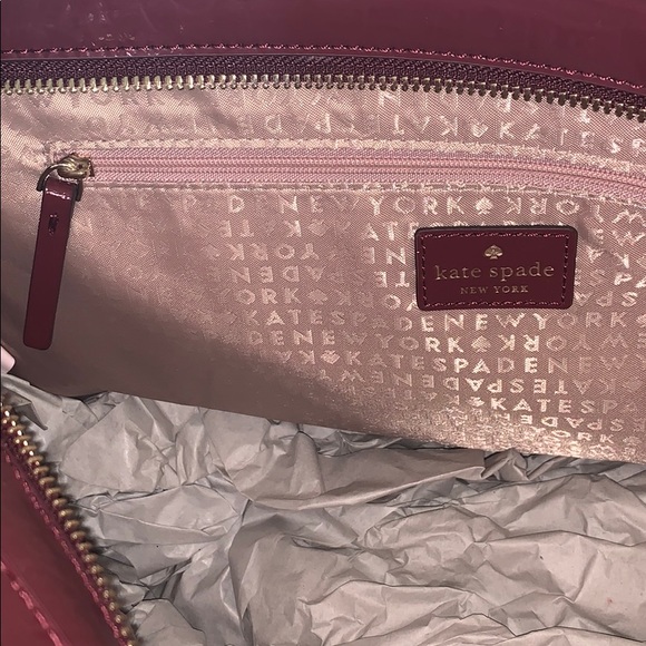 Kate Spade Cherrywood Ellisa Bristol Drive Croc Red Embossed Tote Bag - Picture 3 of 5